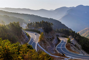 Jalan Berliku-liku di Gunung Taihang