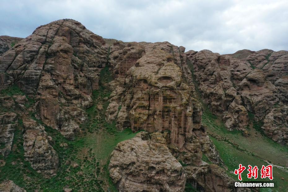 Foto Dron Lembah Batu Aneh di Qinghai