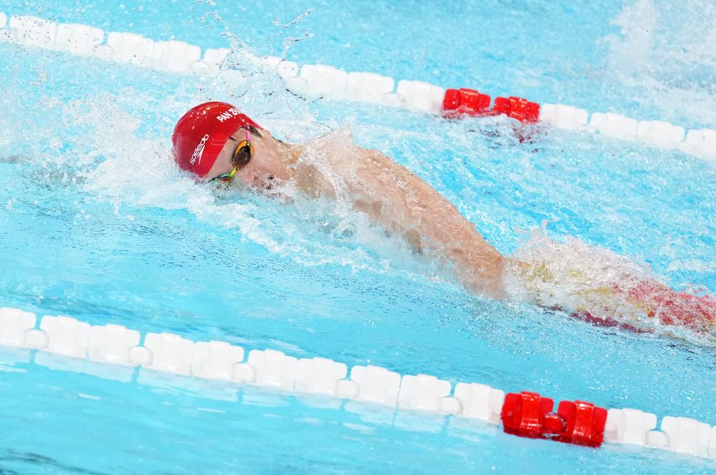 Aksi Pan Zhanle dari China dalam final renang 100 meter gaya bebas lelaki di Sukan Olimpik Paris pada 31 Julai 2024. (Xinhua/Xue Yuge)